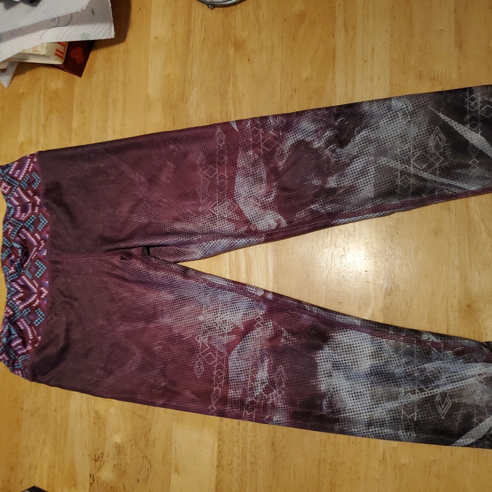 Evolution and creation active yoga pants